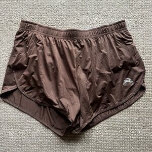 Tracksmith Women’s Twilight Split Shorts Large Brown